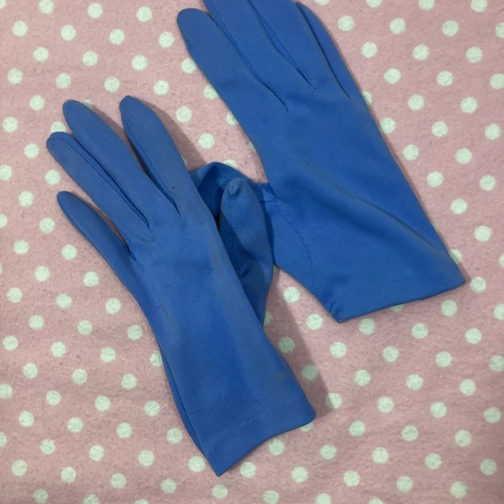 Vintage lavender gloves 1950’s